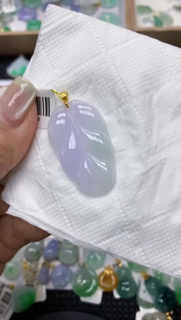 颈饰18K金镶嵌翡翠111111111