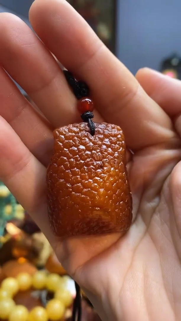琥珀颈饰未镶嵌吊坠