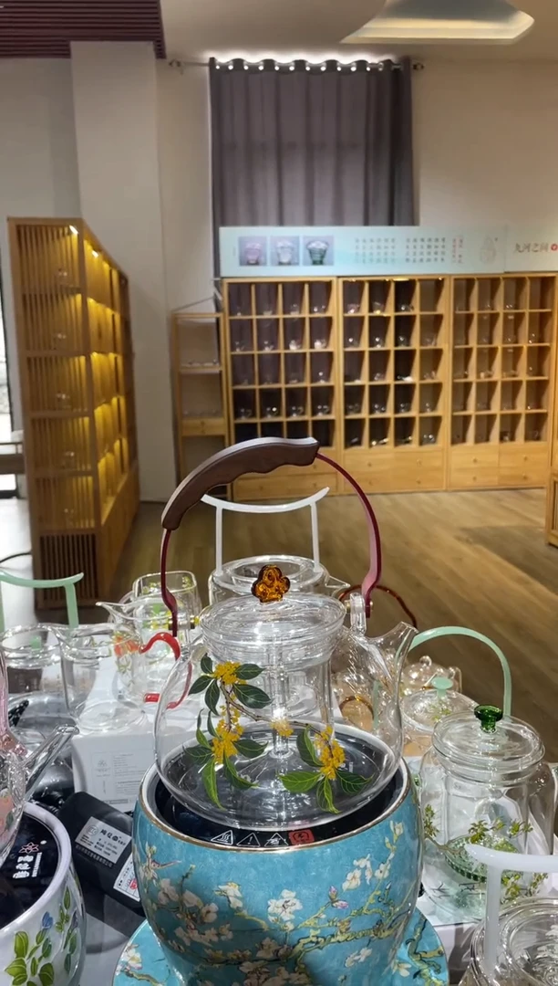 手工艺品玻璃金狮通运壶红把金属桂花蒸煮