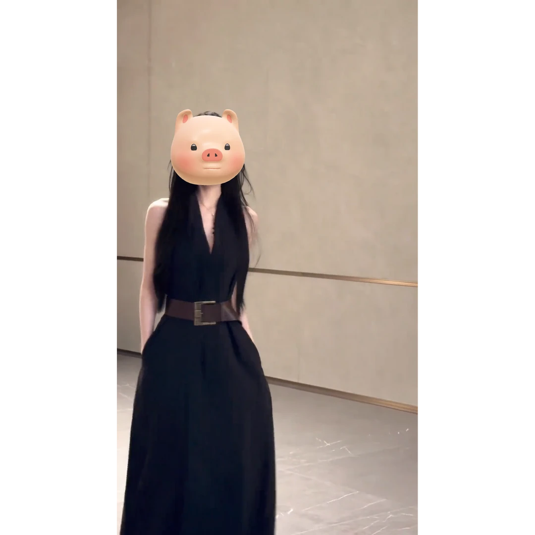 MARIE.COCO辣妹黑色V领挂脖连衣裙女夏季气质收腰显瘦无袖A字长裙