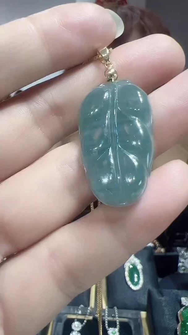 颈饰未镶嵌翡翠2025121008