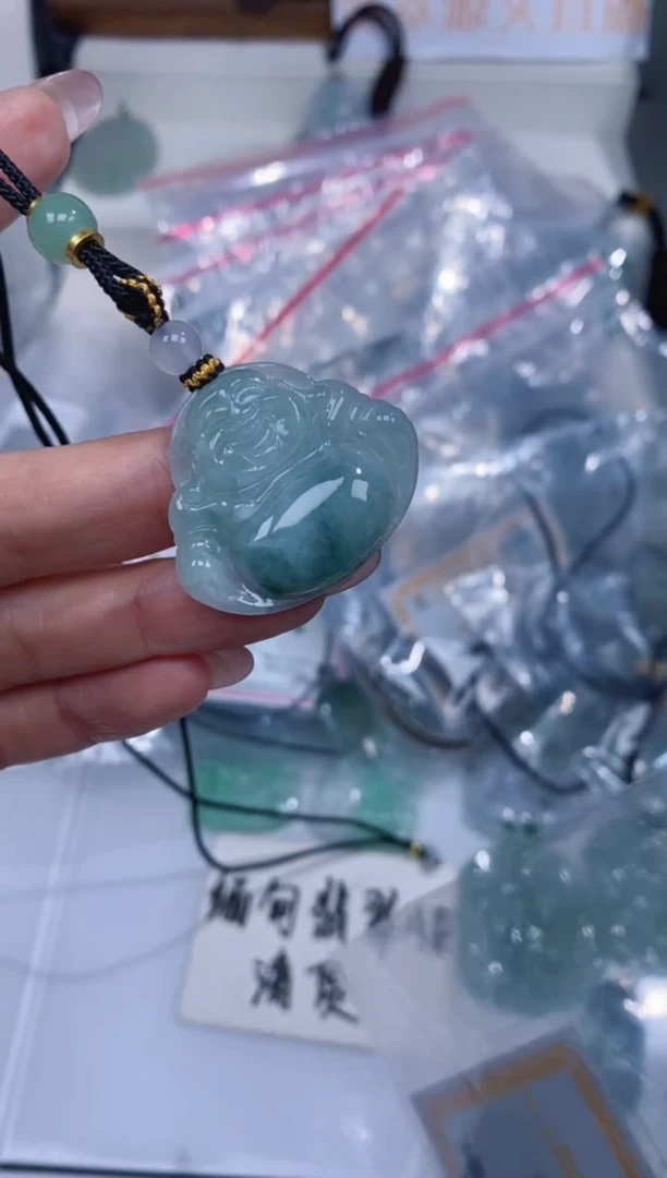 颈饰未镶嵌翡翠吊坠