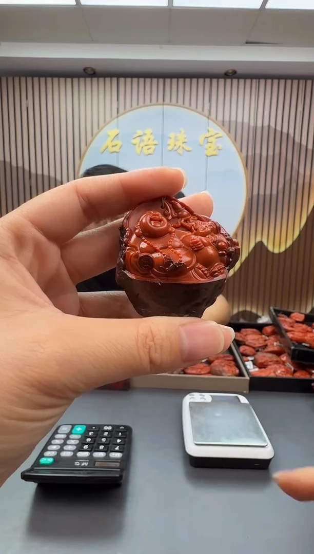 未镶嵌雕刻南红玛瑙121ZB0904产品一个