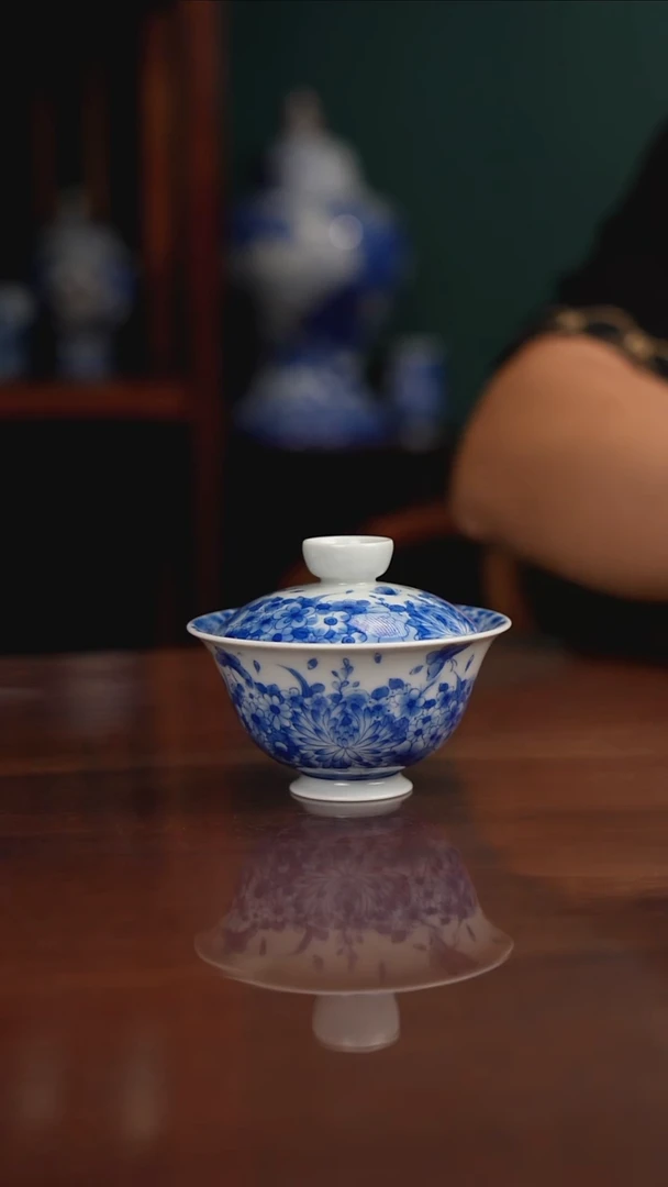 晓月窑青花蝶恋花盖碗