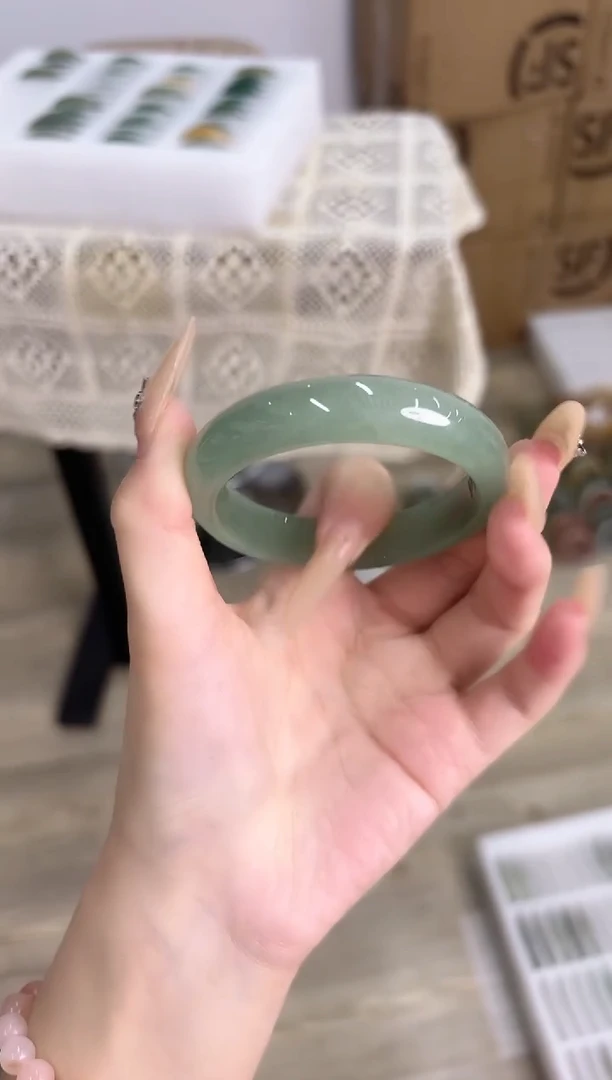 未镶嵌手镯石英质玉536-53D