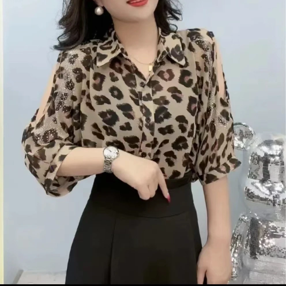 镂空漏肩烫钻豹纹衬衫2025夏季新款设计感中袖宽松衬衫女678