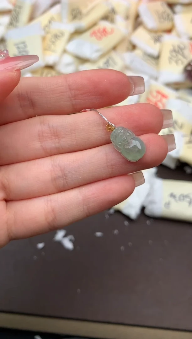 翡翠挂件18K金镶嵌一15