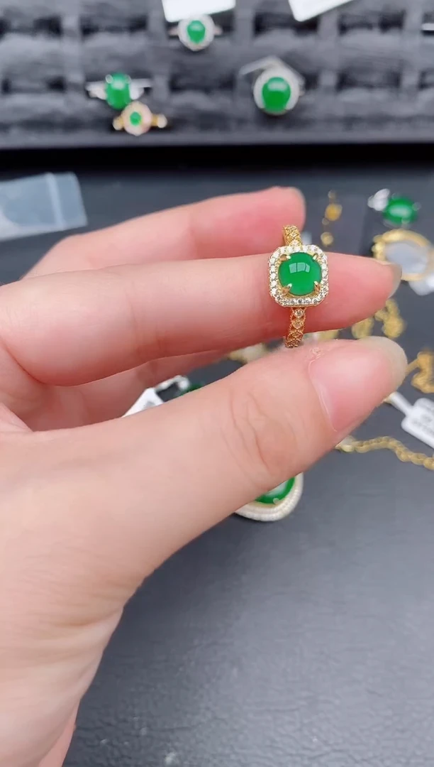 银S925镶嵌戒指翡翠天然a货翡翠300