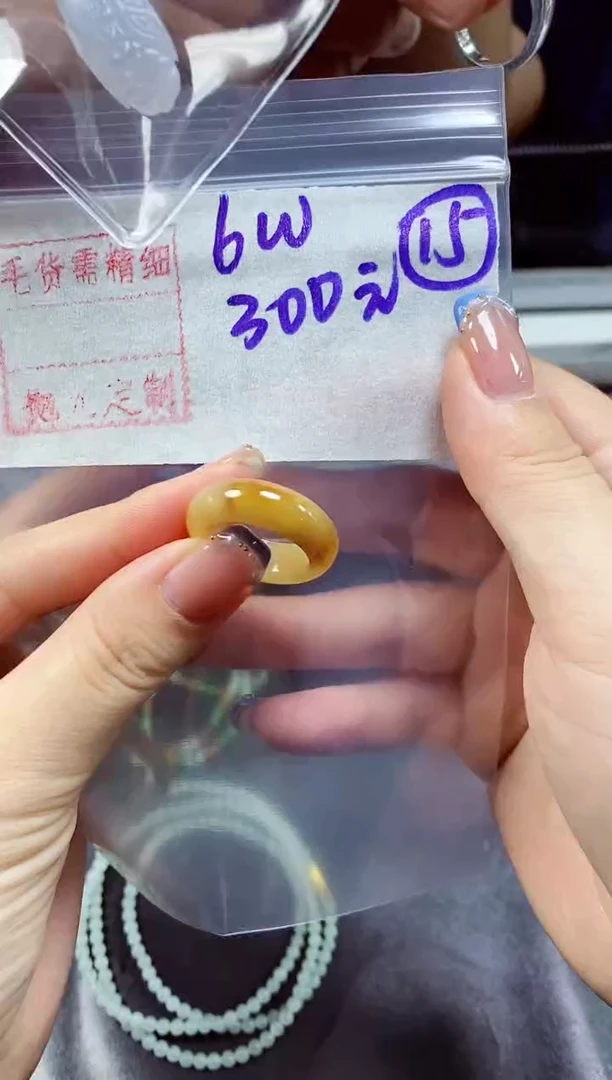 定制翡翠未镶嵌天然缅甸翡翠毛A货 货需精细抛光多样性发货