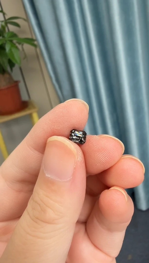 裸石尖晶石黑武士1CT-A235-1P