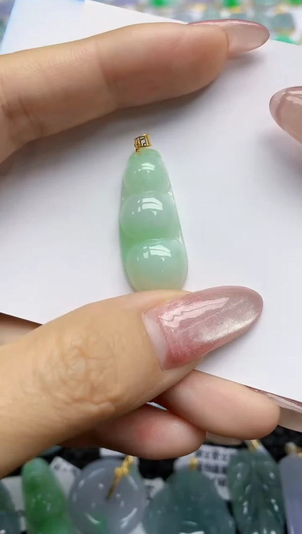 【闪购商品】翡翠挂件18K金镶嵌6天然翡翠A货