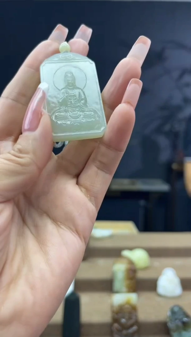 颈饰未镶嵌和田玉1