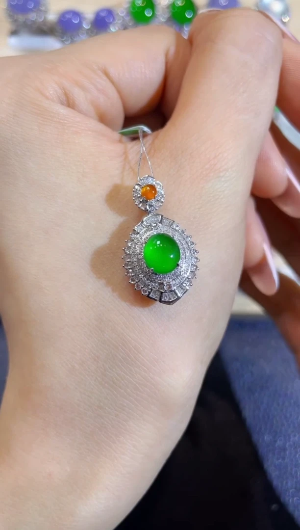 吊坠(不含链)18K金镶嵌翡翠团购6