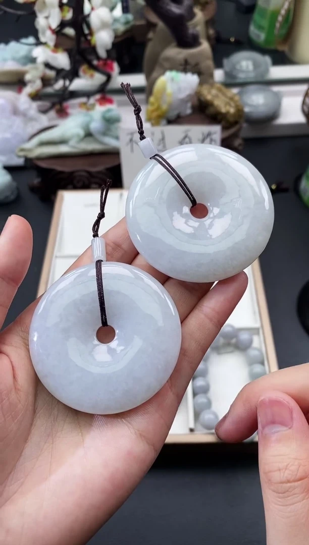 翡翠未镶嵌颈饰天然缅甸A货翡翠随机发一件