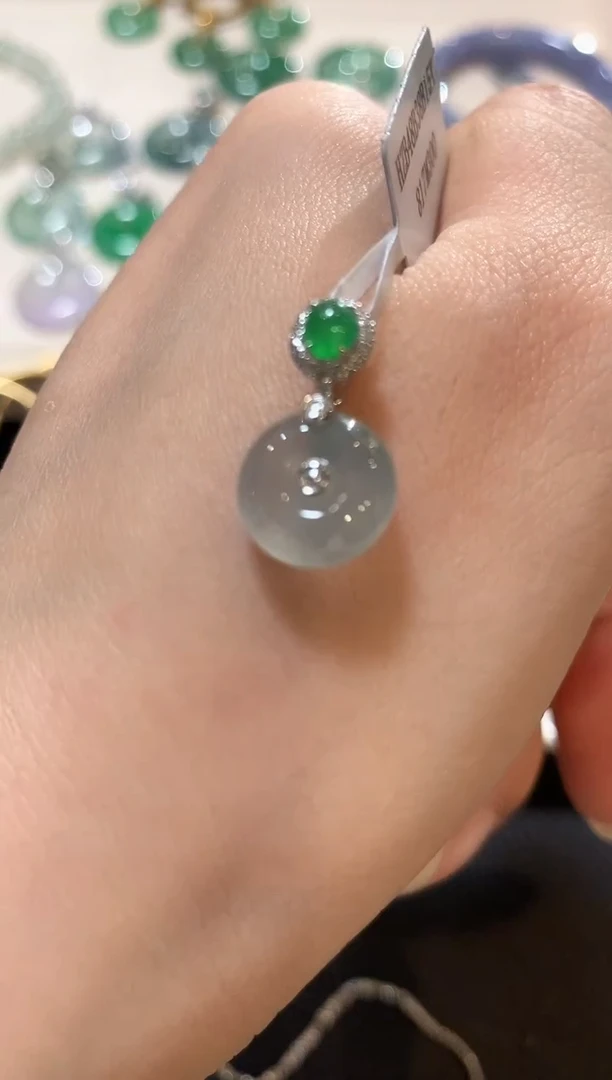 吊坠(不含链)18K金镶嵌翡翠z45