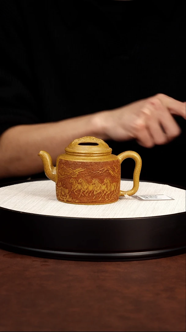 茶壶紫砂柴烧 牛盖八马图汲直