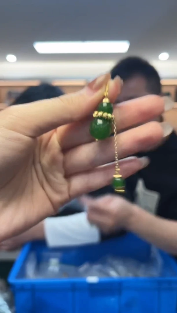 颈饰未镶嵌和田玉（多样性发一件）