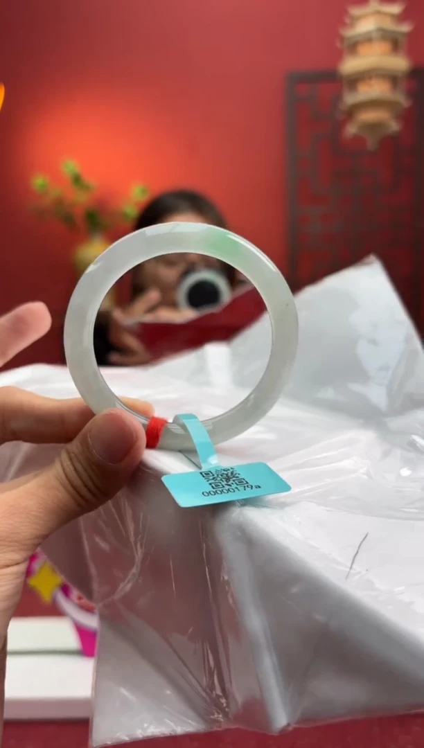 未镶嵌手镯（圆镯）翡翠翡翠手镯15