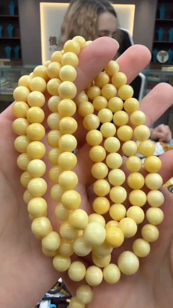 琥珀颈饰未镶嵌538秒拍号 假一罚三