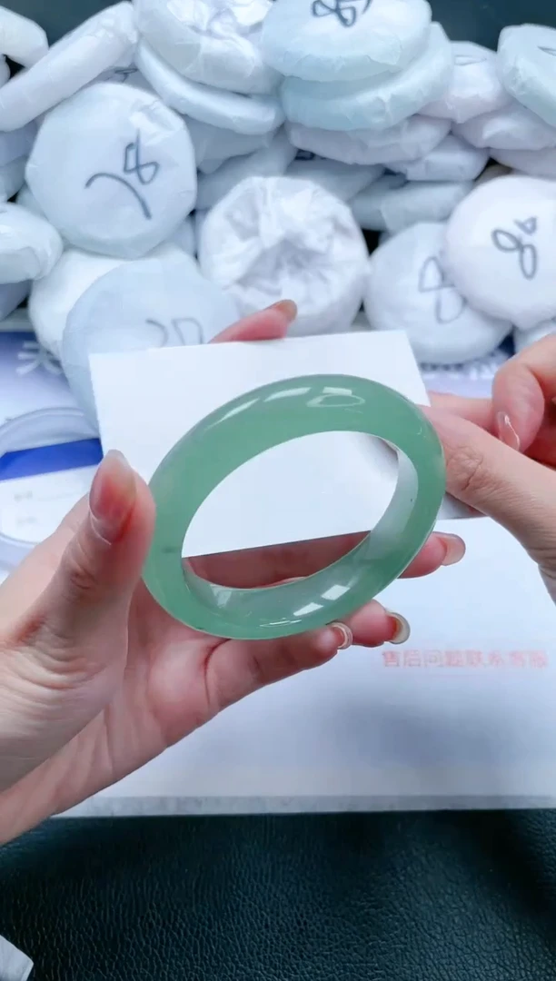 【闪购商品】石英质玉手镯未镶嵌19J32-54