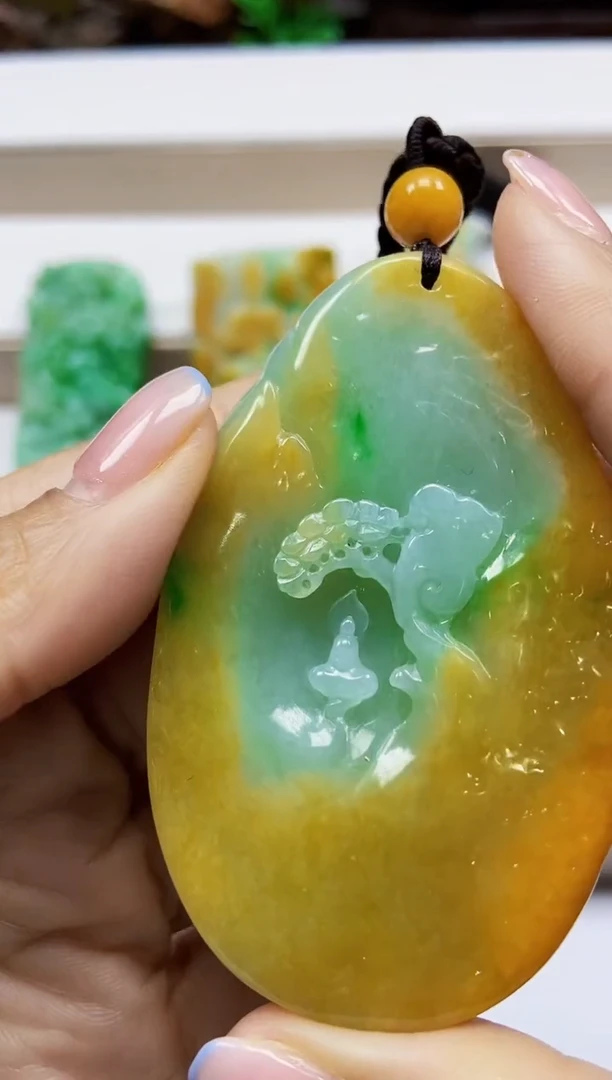 颈饰未镶嵌翡翠翡翠A货