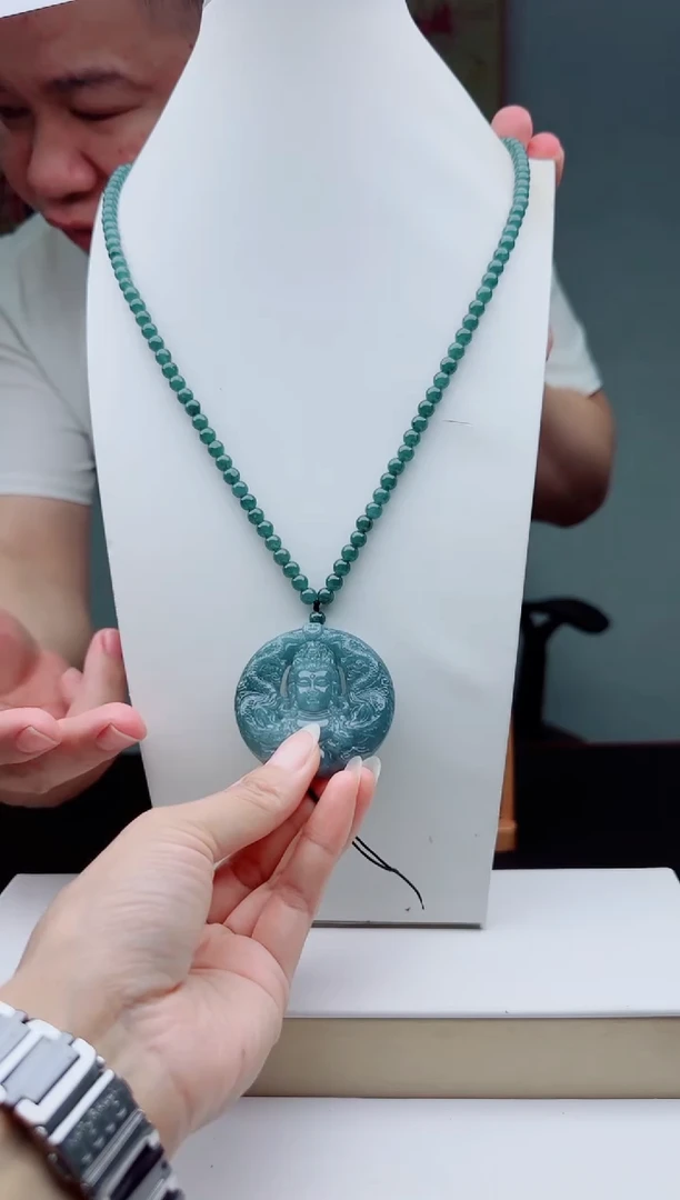 颈饰未镶嵌翡翠多样性发其一