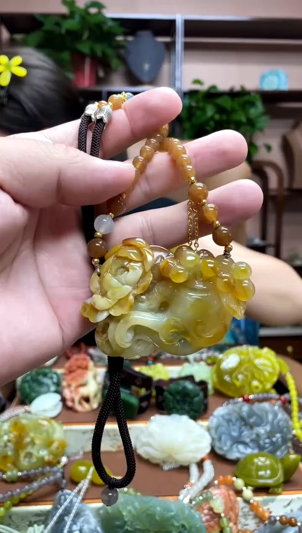 未镶嵌岫玉吊坠·