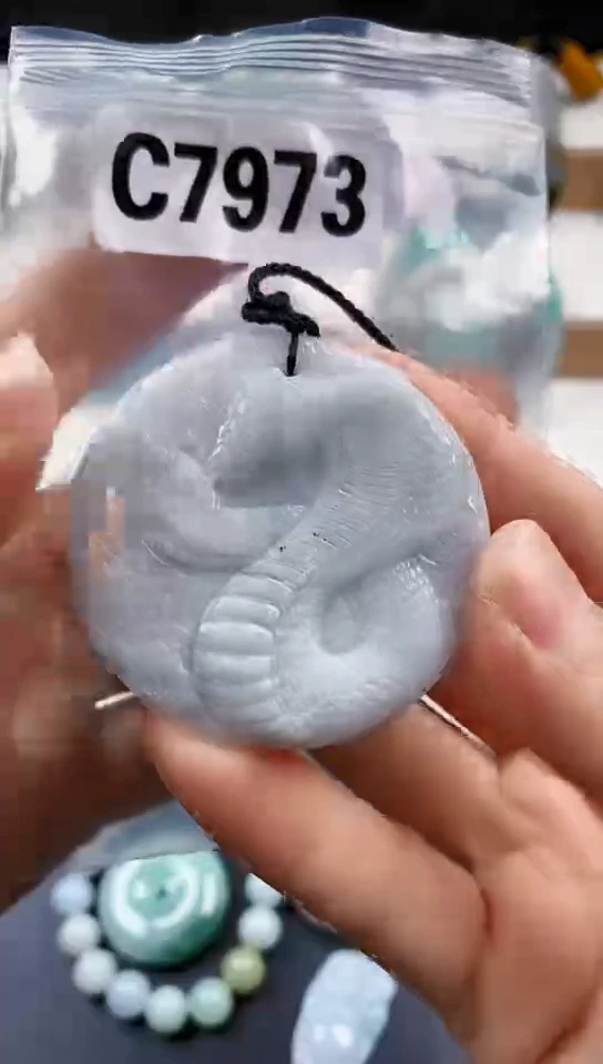 颈饰未镶嵌翡翠天然翡翠吊坠挂件