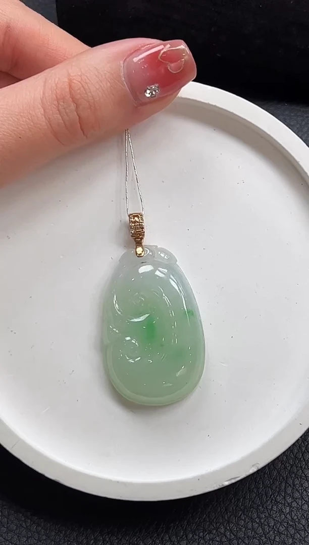 【闪购商品】翡翠颈饰18K金镶嵌如意