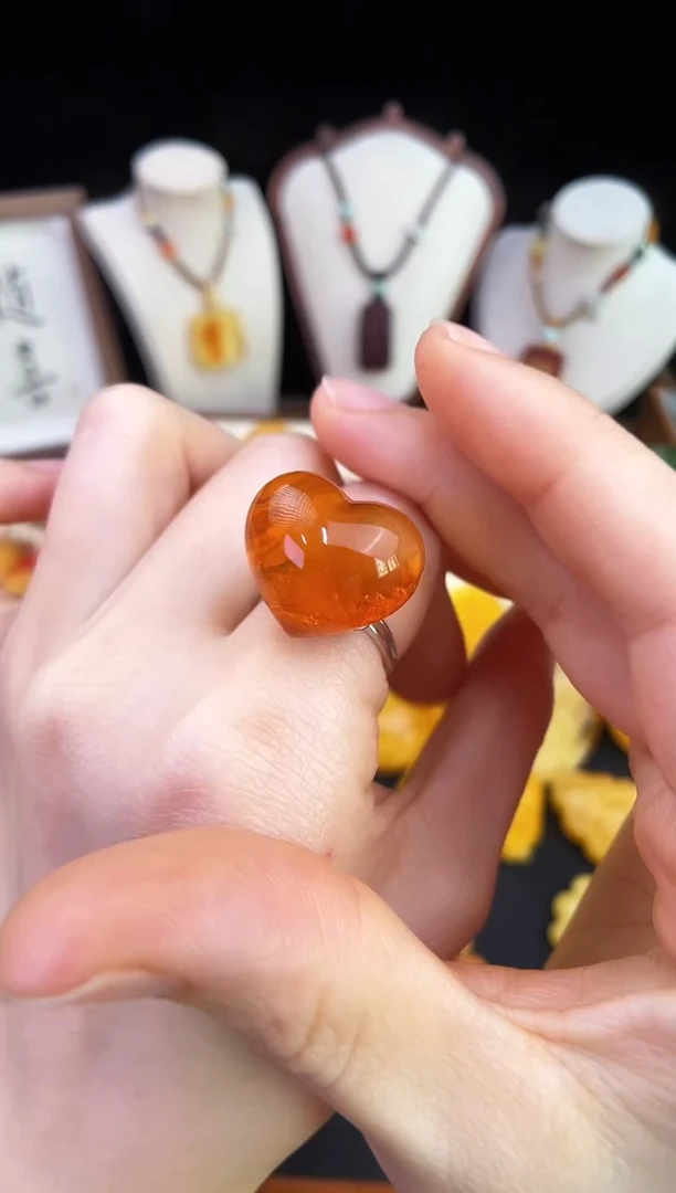 琥珀未镶嵌珠宝奇石柒月