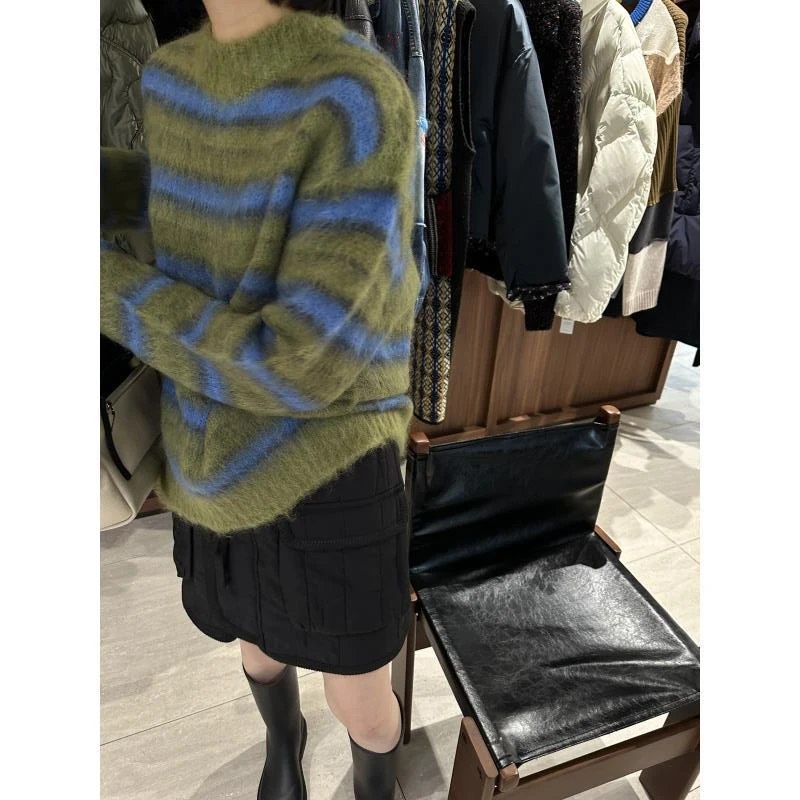 高比例马海撞色条纹小中领毛衣 J25MY908