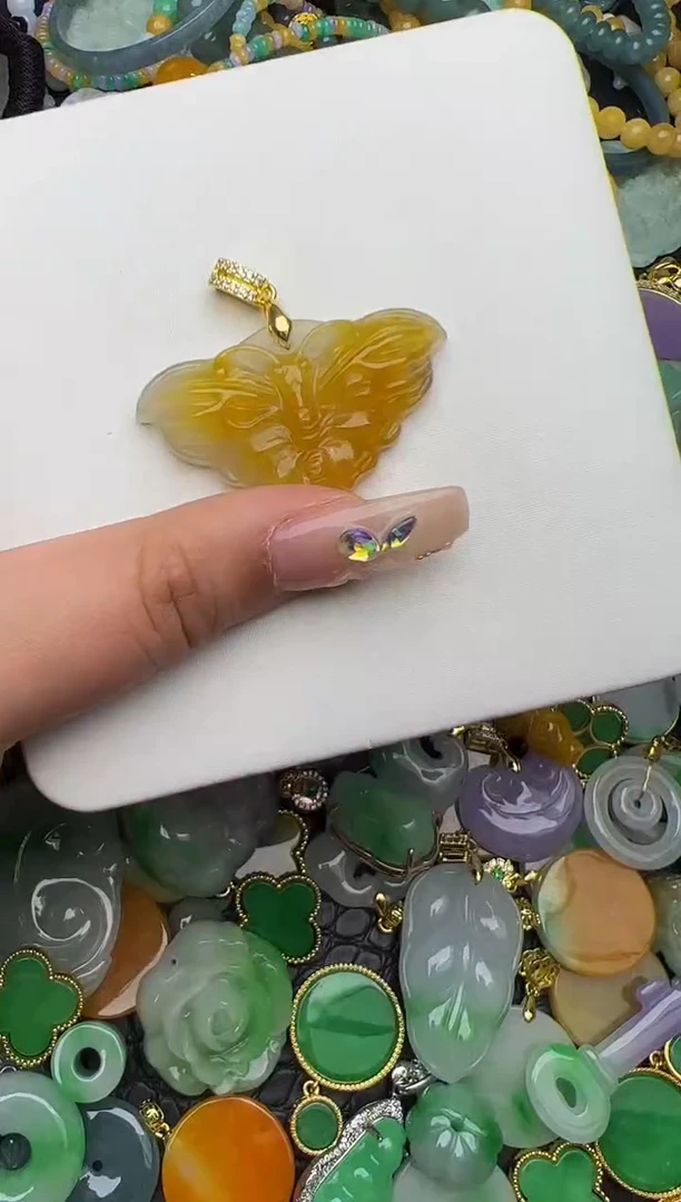 翡翠未镶嵌颈饰天然缅甸翡翠吊坠