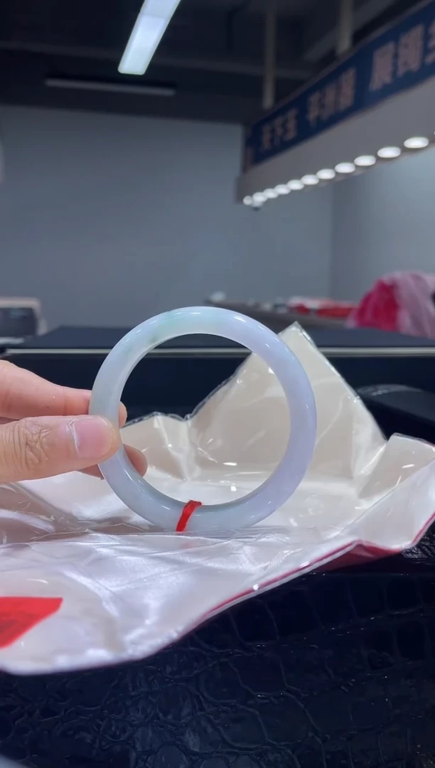 未镶嵌手镯翡翠23