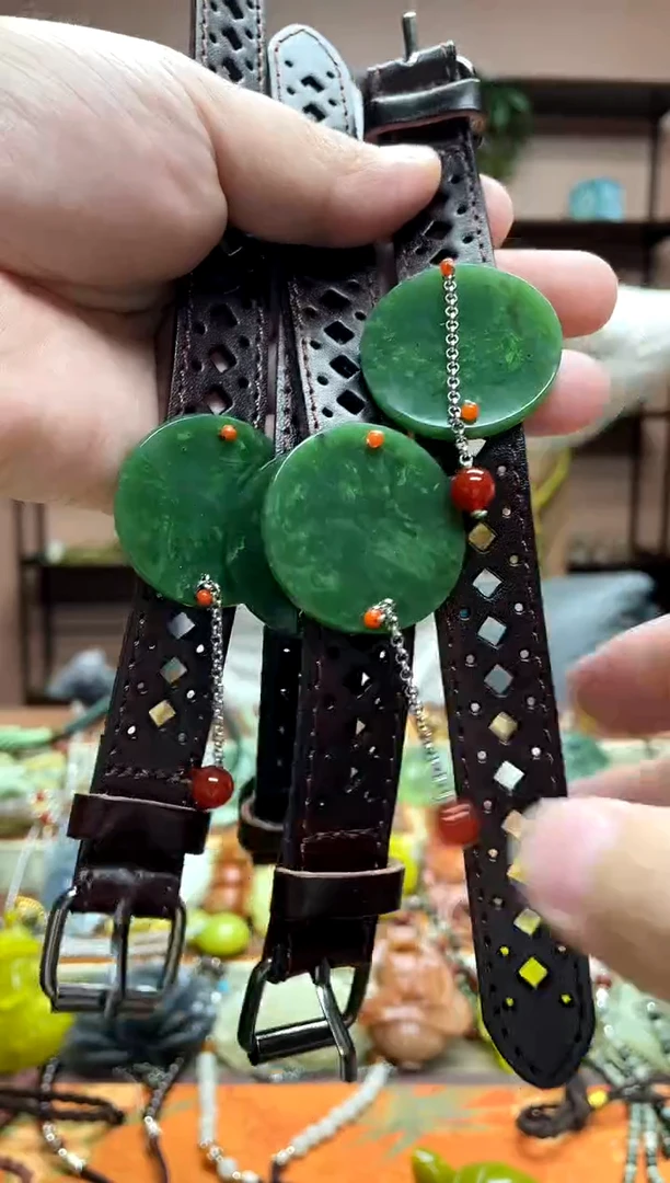 颈饰未镶嵌和田玉多样性发货发其中之一