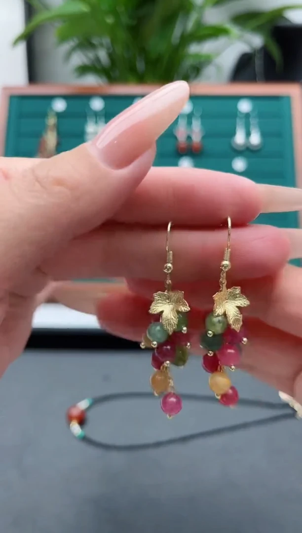 【闪购商品】石英质玉耳环银S925镀金镶嵌16