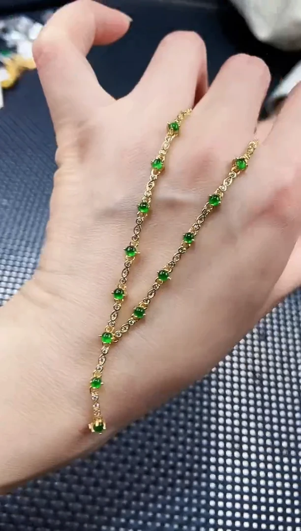 【闪购商品】翡翠颈饰未镶嵌111111111