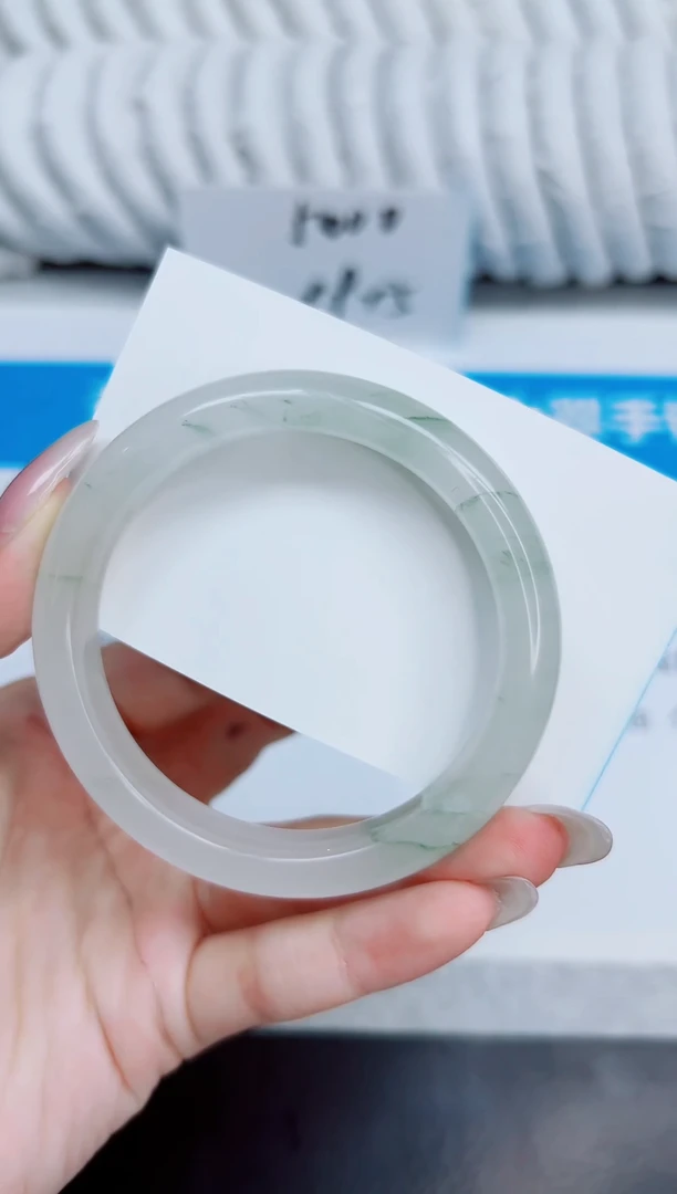 未镶嵌手镯石英质玉128/56