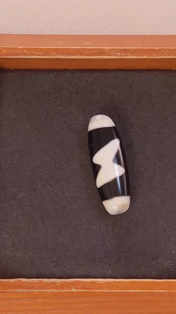 未镶嵌颈饰玛瑙/玉髓行运朱砂全手五眼闪电36.7*12.8