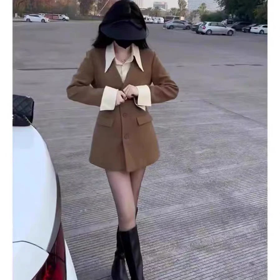 今年流行高级感独特超好看美拉德小香风咖色假两件西装外套女秋装