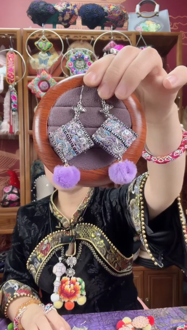 刺绣暖*果耳环11111111