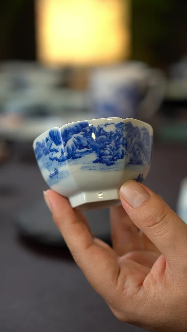 ?****?景德镇全手工手绘青花山水带内绘六方杯