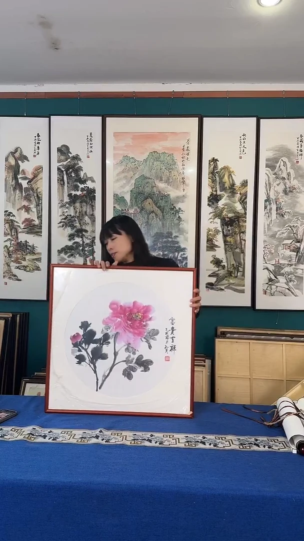国画60*60荷花实木装裱