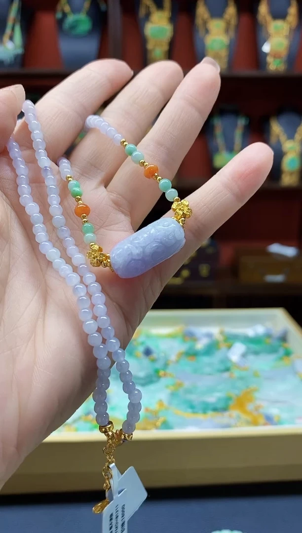 颈饰未镶嵌翡翠吊坠