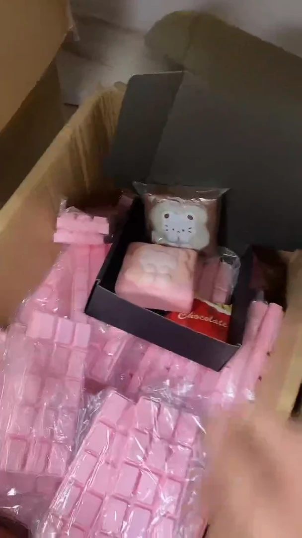 草莓巧克力大板+2个蛋黄酱猫咪，默认瑕疵无售后