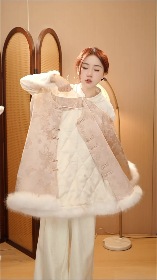 裸粉色对襟夹棉外套 狐狸毛