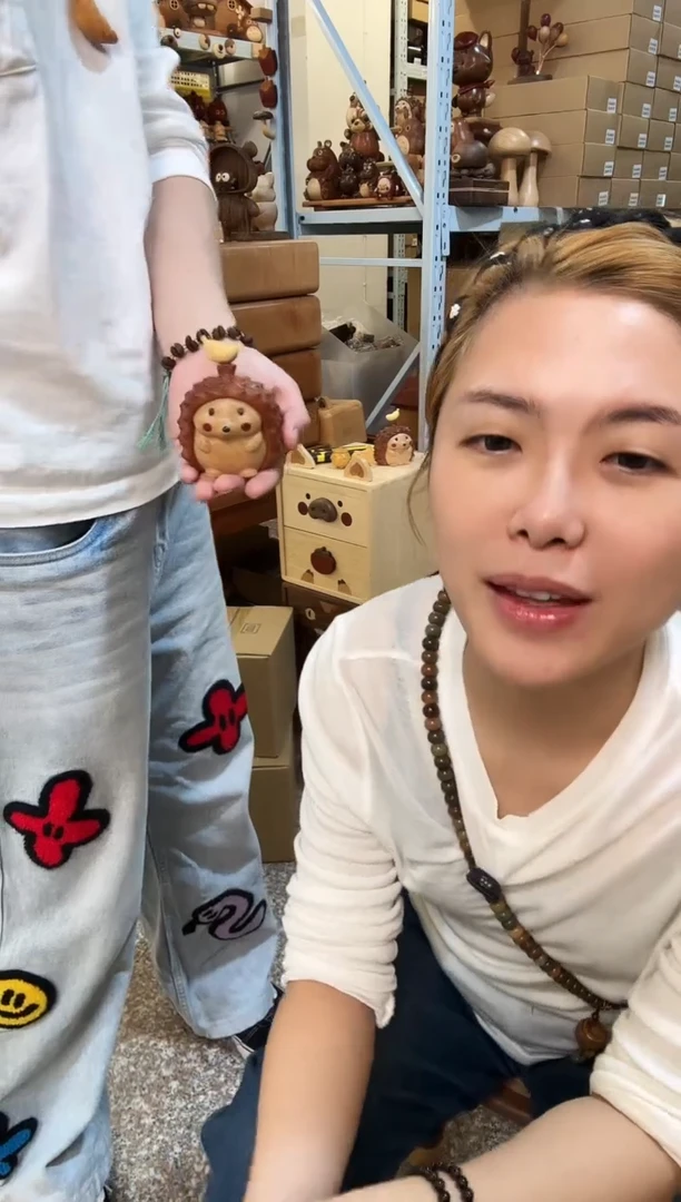 木刺猬摆件瑕疵瑕疵
