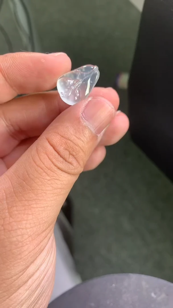 颈饰未镶嵌翡翠叶子