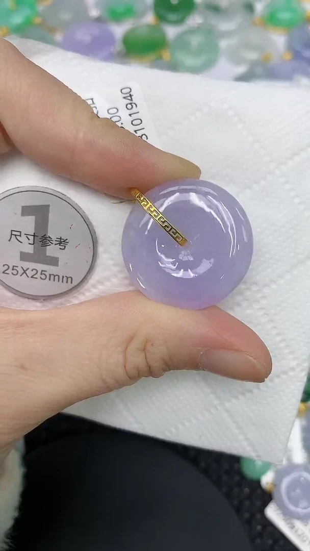 颈饰18K金镶嵌翡翠1111111111