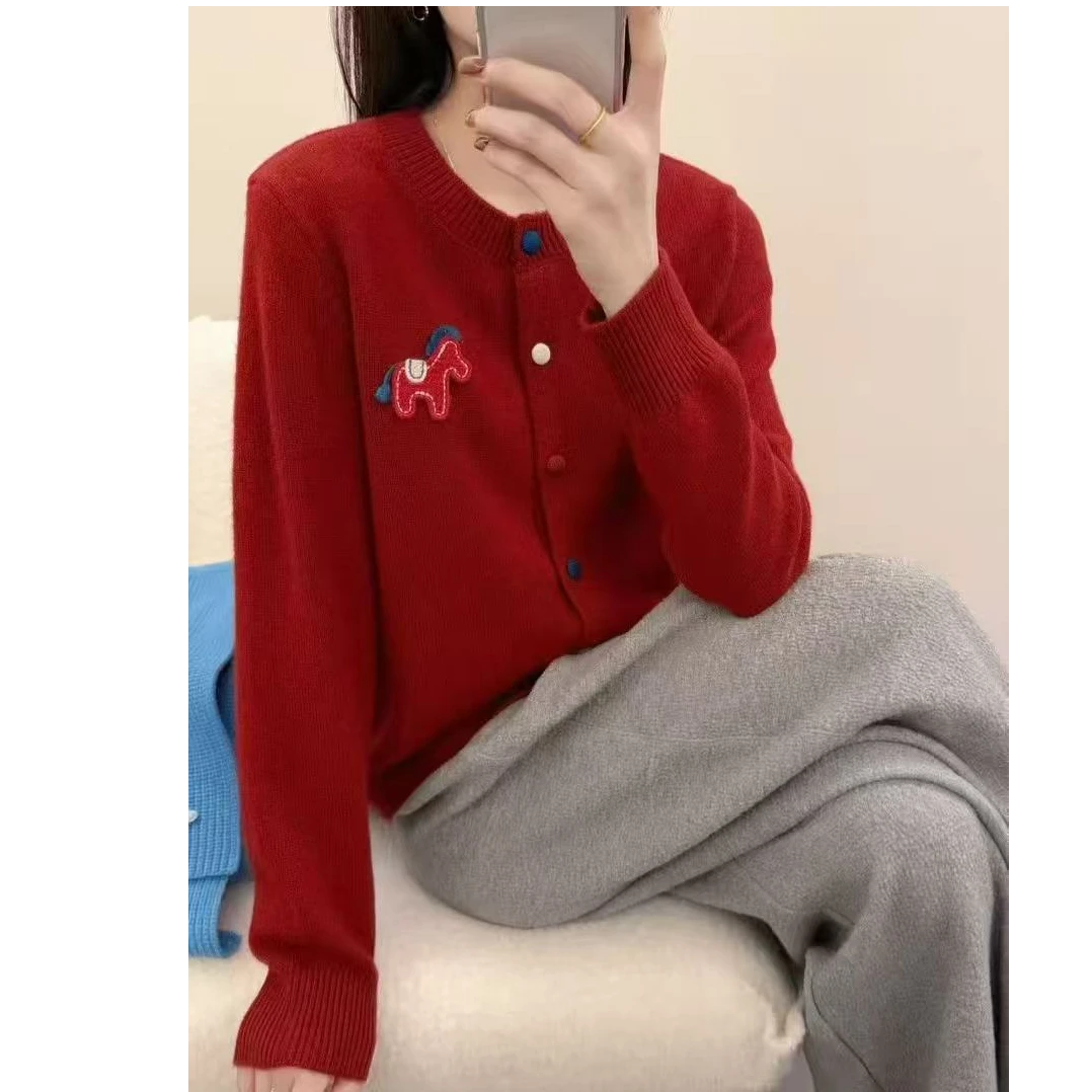 乔家女士小马开衫毛衣