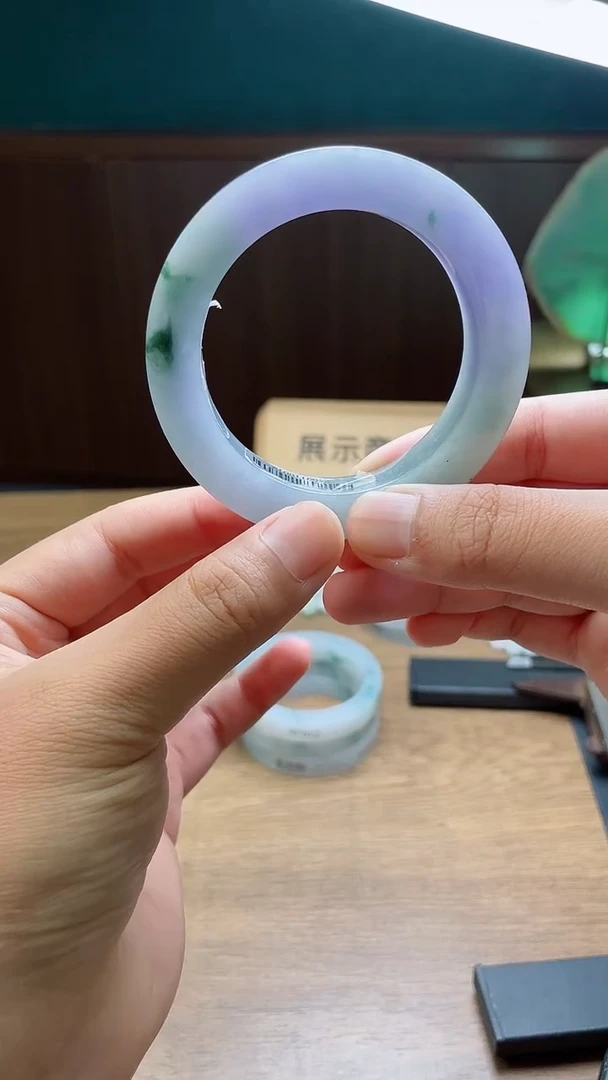 定制翡翠手镯未镶嵌陪**右定制